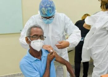 Centro de vacunación de la PUCMM Santo Domingo se encuentra a su máxima capacidad este martes