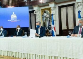 Sector social deposita amparo contra firma del Pacto Eléctrico