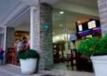 Iglesias, restaurantes y gimnasios deben operar con 60 % de capacidad con el toque de queda