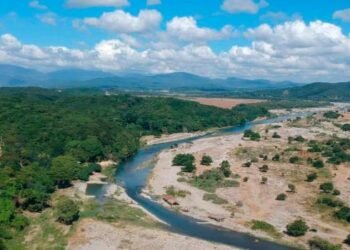 Medio Ambiente informa que intervendrá el río Nizao para restablecer su cauce