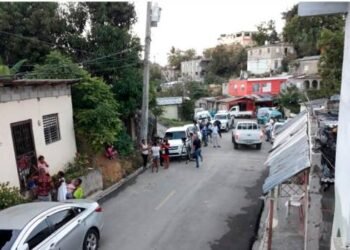 Sector donde residía pareja de evangélicos está de pie; esta noche harán vigilia y encenderán velas