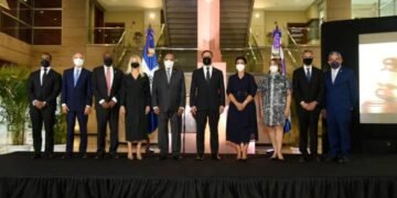 Poder Judicial reconoce trayectoria y aportes de ocho jueces del Tribunal Constitucional