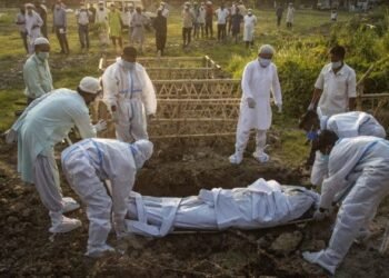 Casos globales diarios Covid alarman a Organización Mundial de la Salud