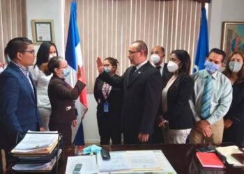 Toman juramento a fiscal titular interina de Santiago