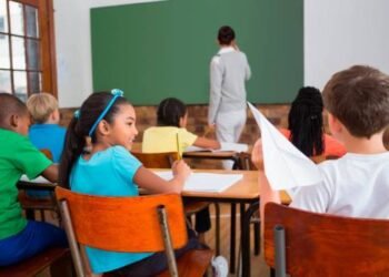 Cadena de comida rápida ofrece sus restaurantes para dar clases