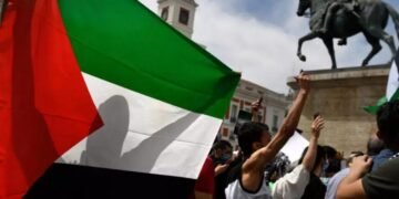 Miles de personas se manifiestan en Madrid en apoyo a la causa palestina