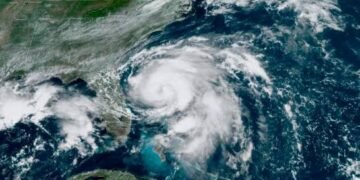 Segunda depresión puede convertirse hoy en tormenta en la cuenca atlántica