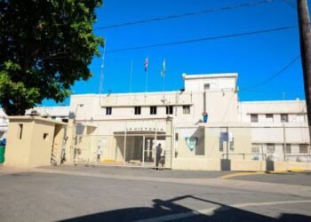 Estudiantes de enfermería de la UASD vacunarán a presos contra COVID-19
