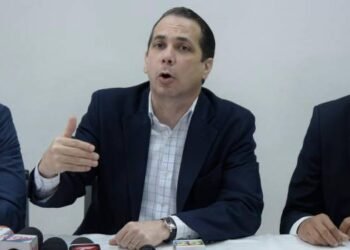 Al menos 150 negocios han cerrado sus puertas en Santiago a causa del COVID-19