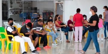 El 77 % de los adultos en el Distrito Nacional está completamente vacunado contra COVID-19