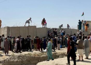 Talibanes declaran la victoria; Biden dice defenderá con fuerza a su gente