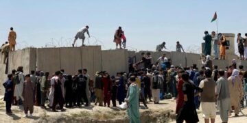 Talibanes declaran la victoria; Biden dice defenderá con fuerza a su gente