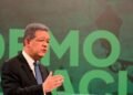 Leonel critica manejo del Gobierno y dice no hay razón de modificar la Constitución