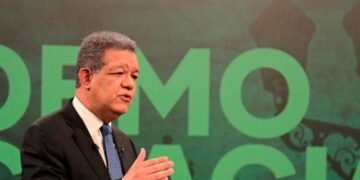 Leonel critica manejo del Gobierno y dice no hay razón de modificar la Constitución
