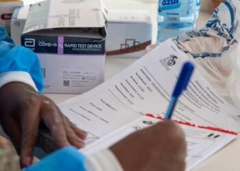 Autoridades sanitarias reportan tres muertes por coronavirus y 274 contagios