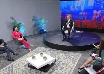 Abinader insta sectores apoyen reformas propuestas en diálogo