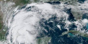 Alerta en Texas, Luisiana y México por la tormenta Nicholas