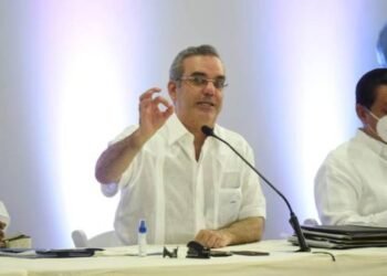 Presidente Abinader está al tanto de ola de atracos en bandas motorizadas