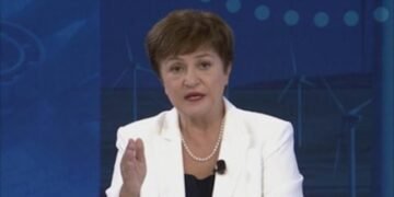 FMI augura inflación global prolongada si no se acelera la vacunación