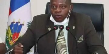 Exministro Haití ve complicidad entre bandas y autoridades