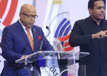 Pacheco resalta rol de partidos para gobernabilidad efectiva