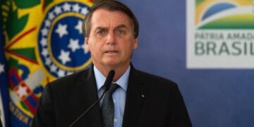 BRASIL: Acusan a Jair Bolsonaro por crímenes contra humanidad