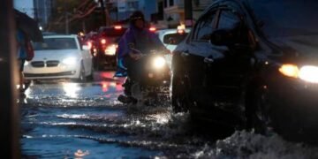 Continuarán las lluvias por una vaguada; mantienen cinco provincias en alerta