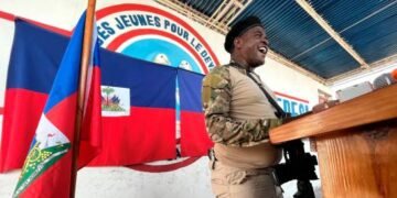 Mayor banda de Haití amenaza con desalojar del poder al primer ministro incluso “a costa de sangre”