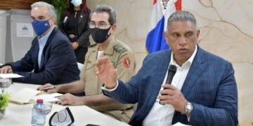 Migración acuerda auditar extranjeros regularizados en el gobierno pasado