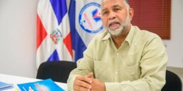 Eduardo Hidalgo: “Si yo fuera el ministro, daría tiempo a que esta directiva se instale y participe en el concurso”
