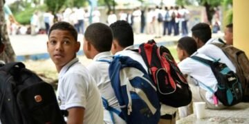 Diputados aprueban en dos lecturas consecutivas gratuidad de reinscripción en colegios privados