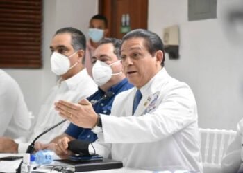 Ministro de Salud llama a la población a completar esquema de vacunación antes del primero de diciembre