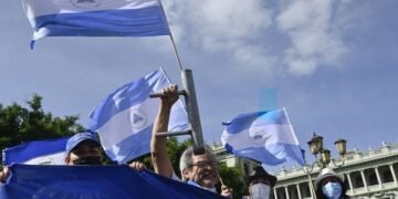Presidente de Nicaragua arremete contra Estados Unidos y la Unión Europea