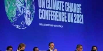 Las negociaciones sobre el clima se alargan en la COP26 hasta el sábado