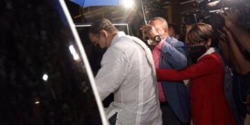 Abogada de Sammy Sosa dice interrogatorio está en etapa de privacidad y esperan una acusación formal