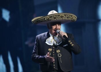 Fallece el ídolo mexicano Vicente Fernández a los 81 años