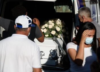 Hoy llegan los restos de otros tres criollos que murieron en México