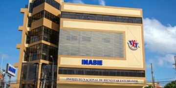 SECTOR TEXTILERO SE REÚNE CON DIRECTOR DE INABIE