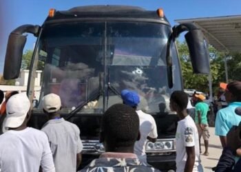 HAITI: Grupos armados asesinan a cuatro iban en autobuses públicos