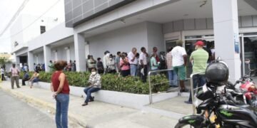 Entran en vigencia nuevos horarios bancos comerciales