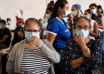Reportan cuatro nuevas muertes por COVID y 1,221 contagios