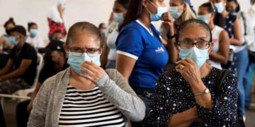Reportan cuatro nuevas muertes por COVID y 1,221 contagios