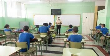 Pocos maestros y estudiantes se integran a las clases presenciales