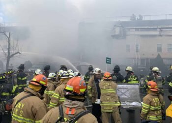 Se reporta otro incendio en El Bronx; hay una persona fallecida y nueve heridos