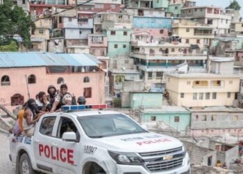 Bandas armadas asesinan dos periodistas en Haití, otro escapa