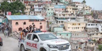 Bandas armadas asesinan dos periodistas en Haití, otro escapa