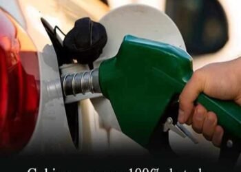 Convierten en tendencia en Twitter anuncio de que el Gobierno asumió alzas de los combustibles