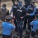 Momento en el que detienen al expresidente de Honduras Juan Orlando Hernández tras petición de EEUU