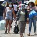 Pocos se quitan la mascarilla en el primer día sin obligatoriedad