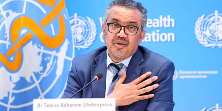 OMS pide más fondos para que emergencia covid termine en 2022